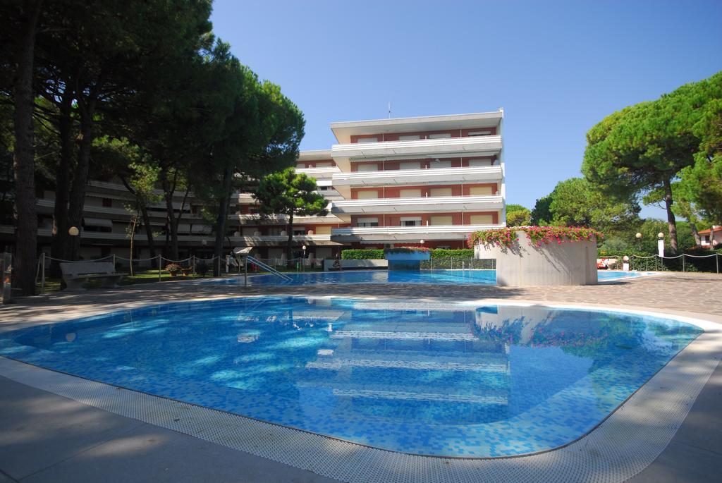 Appartamenti Meridiana Lignano Sabbiadoro Exterior foto